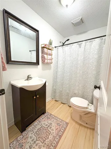 $181,900 | 712 West Oak Street, Dexter, MO 63841