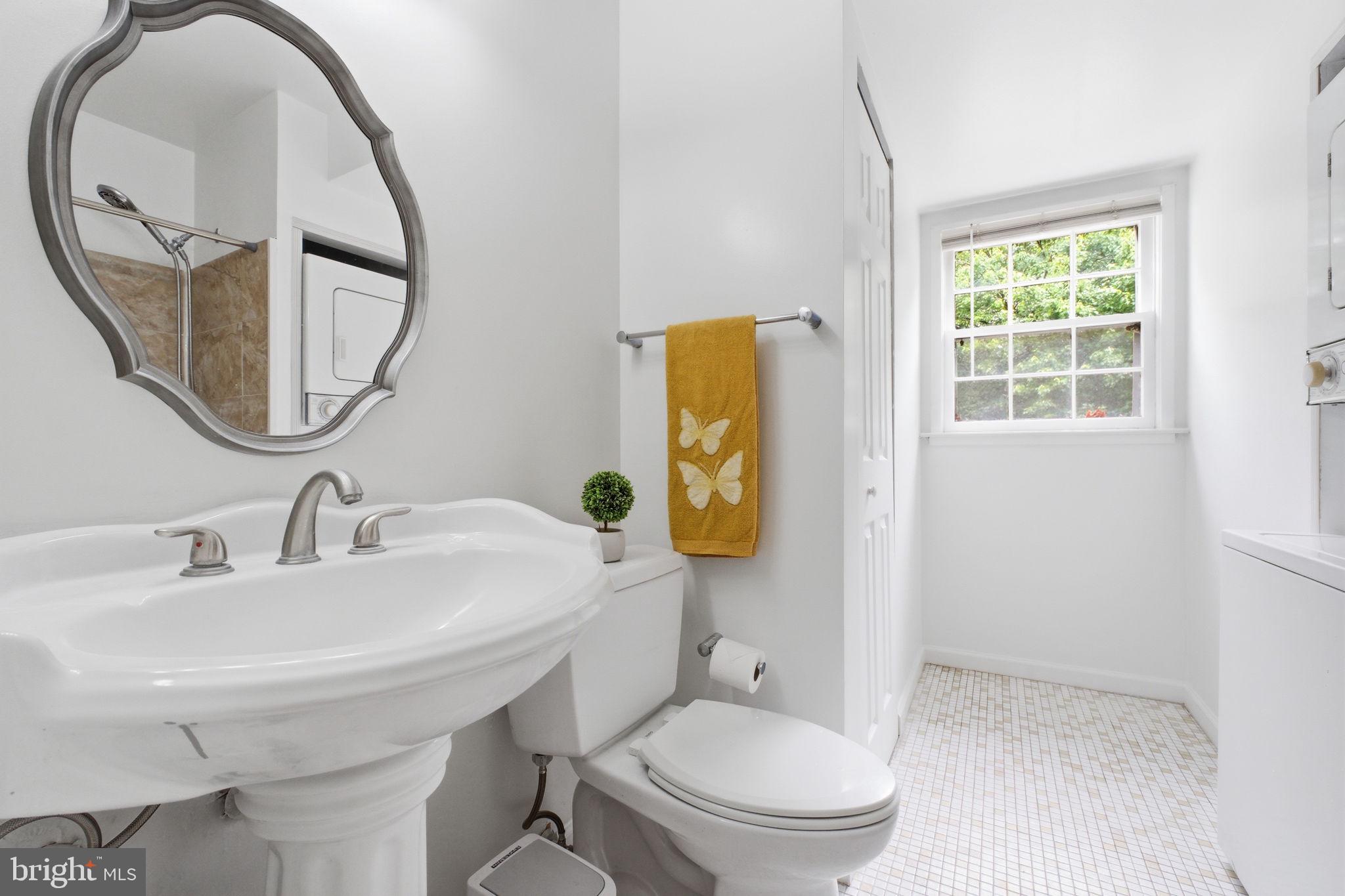 7709 Matisse Way Springfield, VA 22153 - Photo 22 of 27 Nice Bathroom