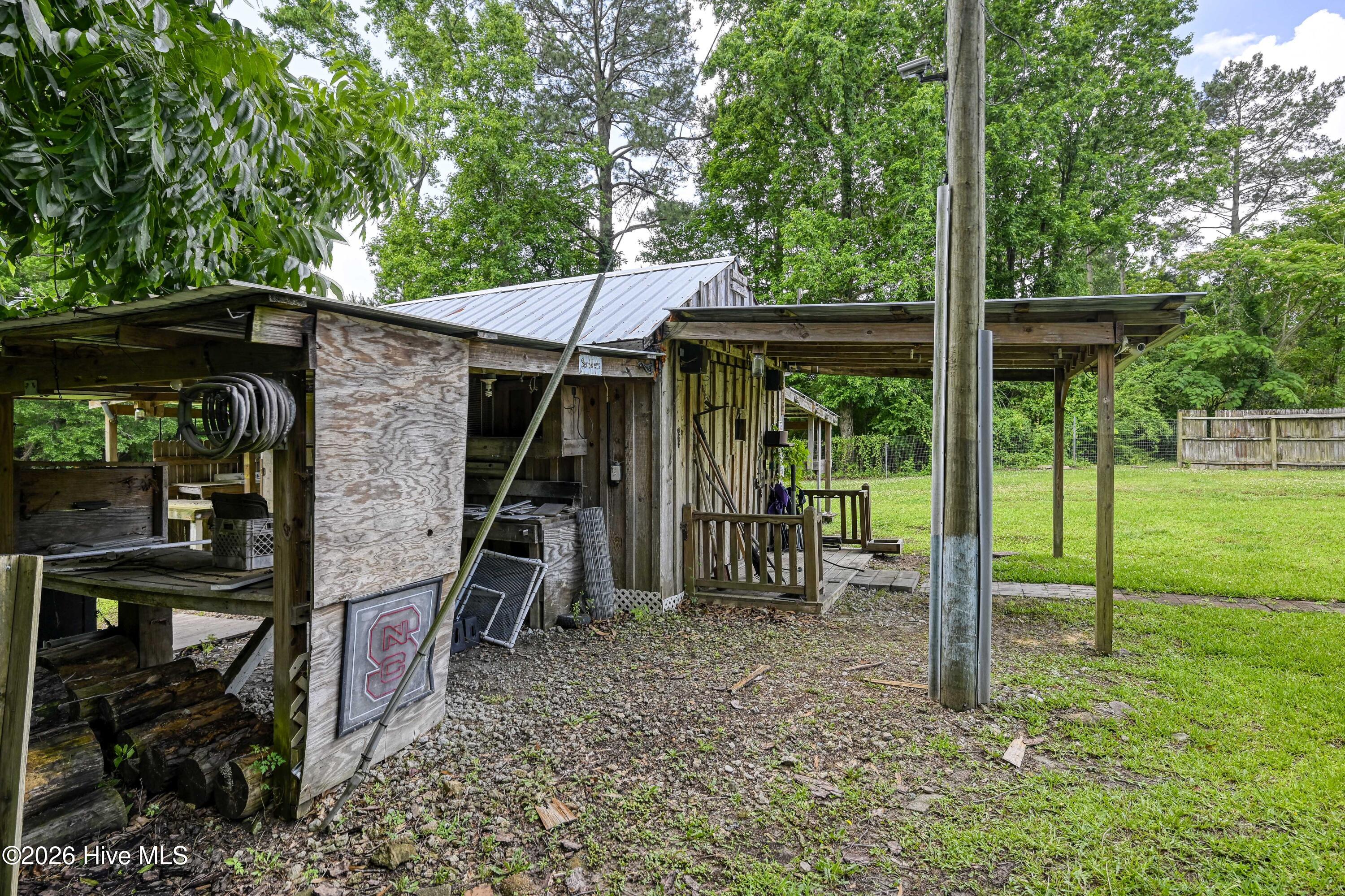 298 Comfort Road Richlands, NC 28574 - Photo 29 of 44 Lean 2