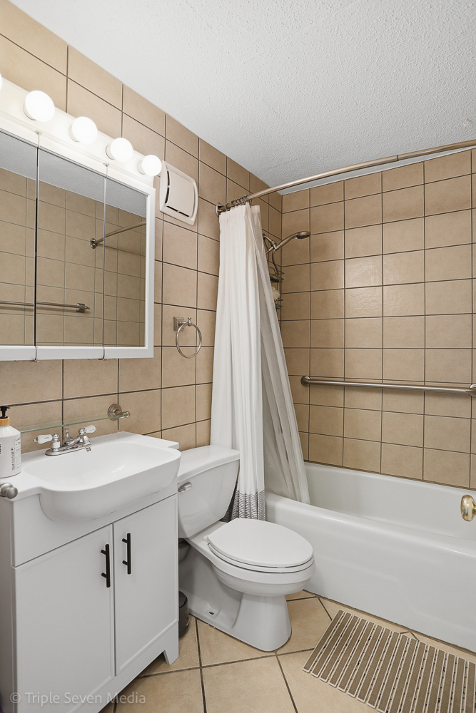 1043 South York Road, Unit 402 Bensenville, IL 60106 - Photo 13 of 23