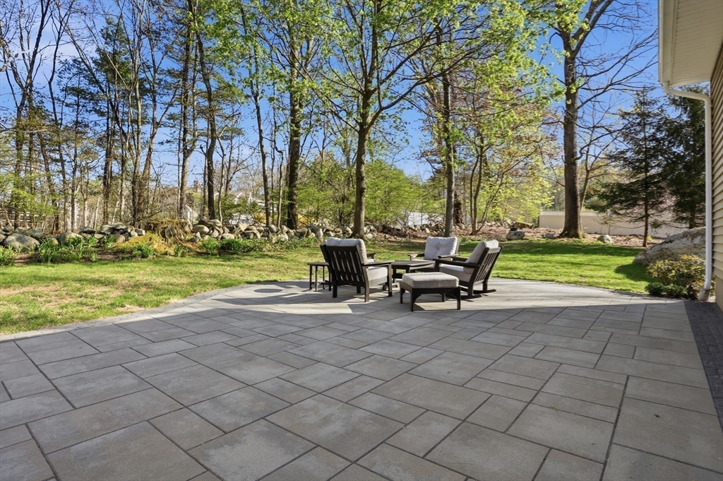 18 Brian Road Chelmsford, MA 01824 - Photo 26 of 35