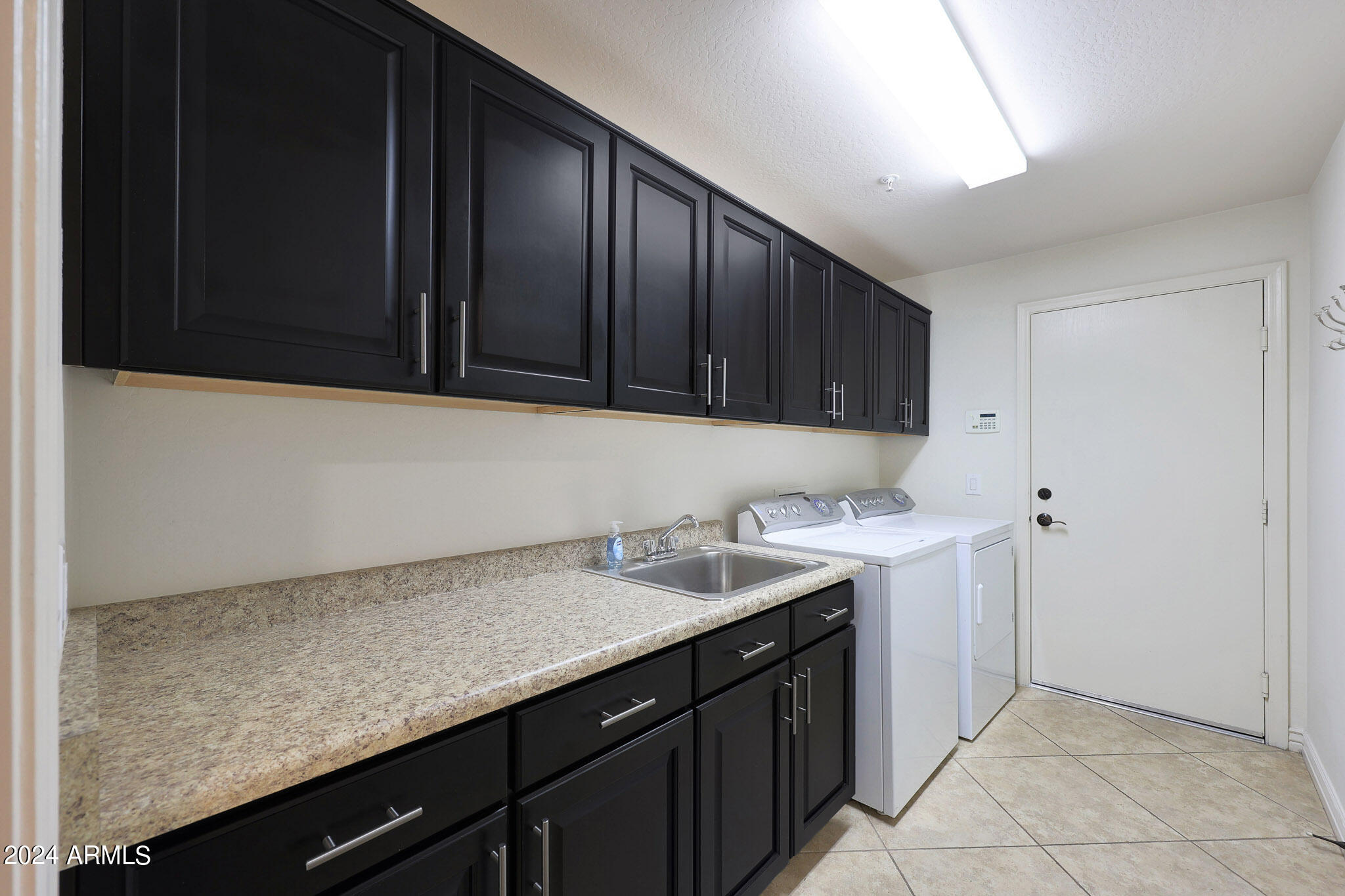21320 North 56th Street, Unit 1148 Phoenix, AZ 85054 - Photo 31 of 44 Laundry & Storage