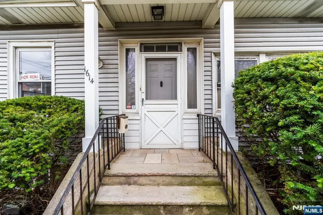 a view of a entryway door of the house