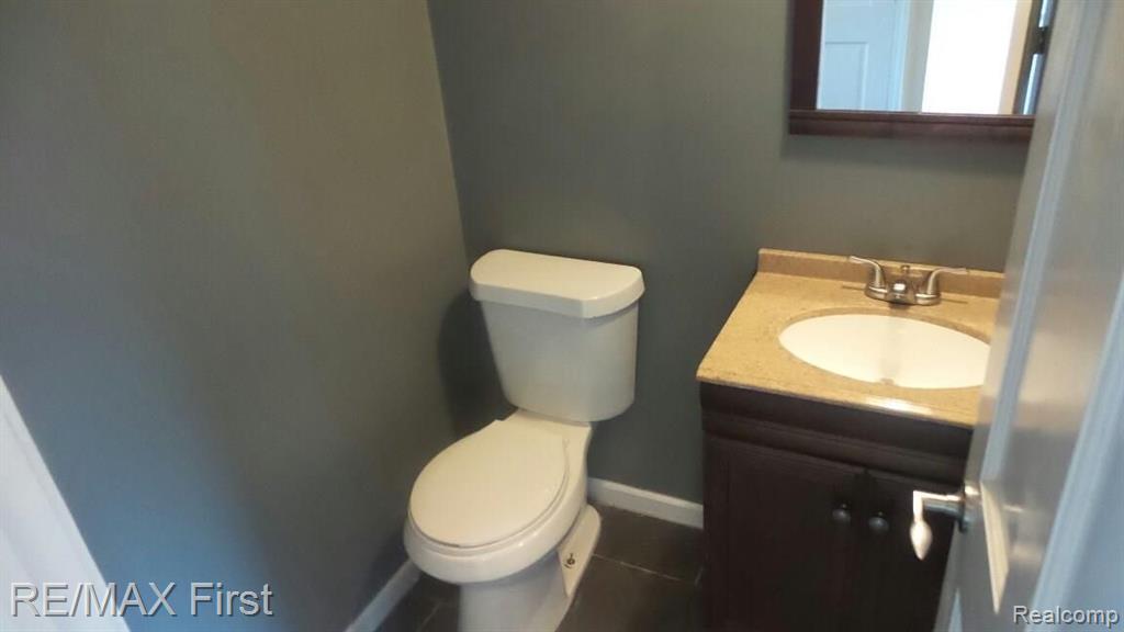 235 Stonetree Circle Rochester Hills, MI 48309 - Photo 13 of 29