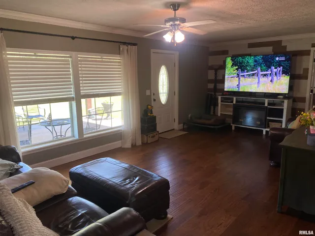 $399,900 | 1640 Pleasant Ridge Road, Vienna, IL 62995