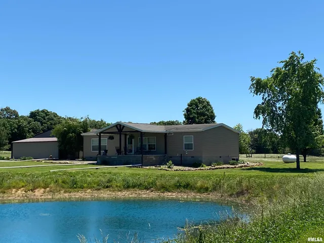 $399,900 | 1640 Pleasant Ridge Road, Vienna, IL 62995