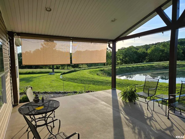 $399,900 | 1640 Pleasant Ridge Road, Vienna, IL 62995