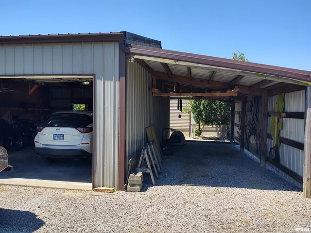 $399,900 | 1640 Pleasant Ridge Road, Vienna, IL 62995