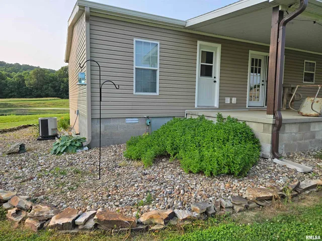 $399,900 | 1640 Pleasant Ridge Road, Vienna, IL 62995