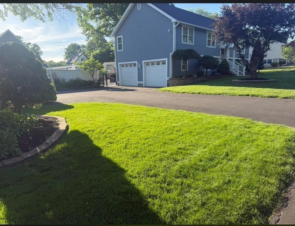 10 Dean Street Hudson, MA 01749 - Photo 3 of 40