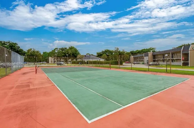 $1,450 | 8060 North Colony Circle, Unit 207, Tamarac, FL 33321