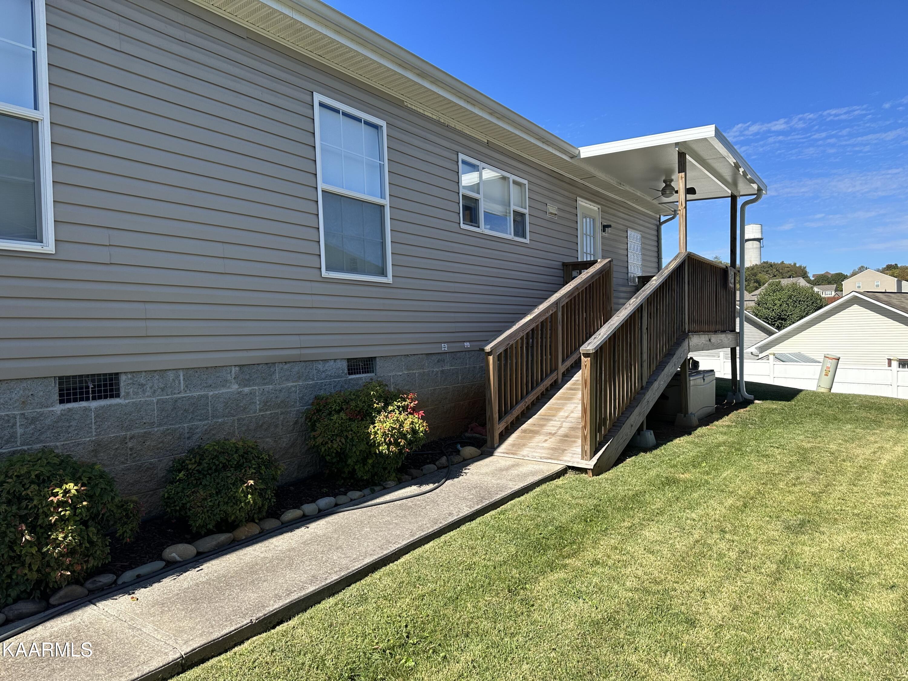 2533 Bay Meadows Way Sevierville, TN 37876 - Photo 2 of 16 80CAC846-A03D-4F36-B3A6-D3384D411B32