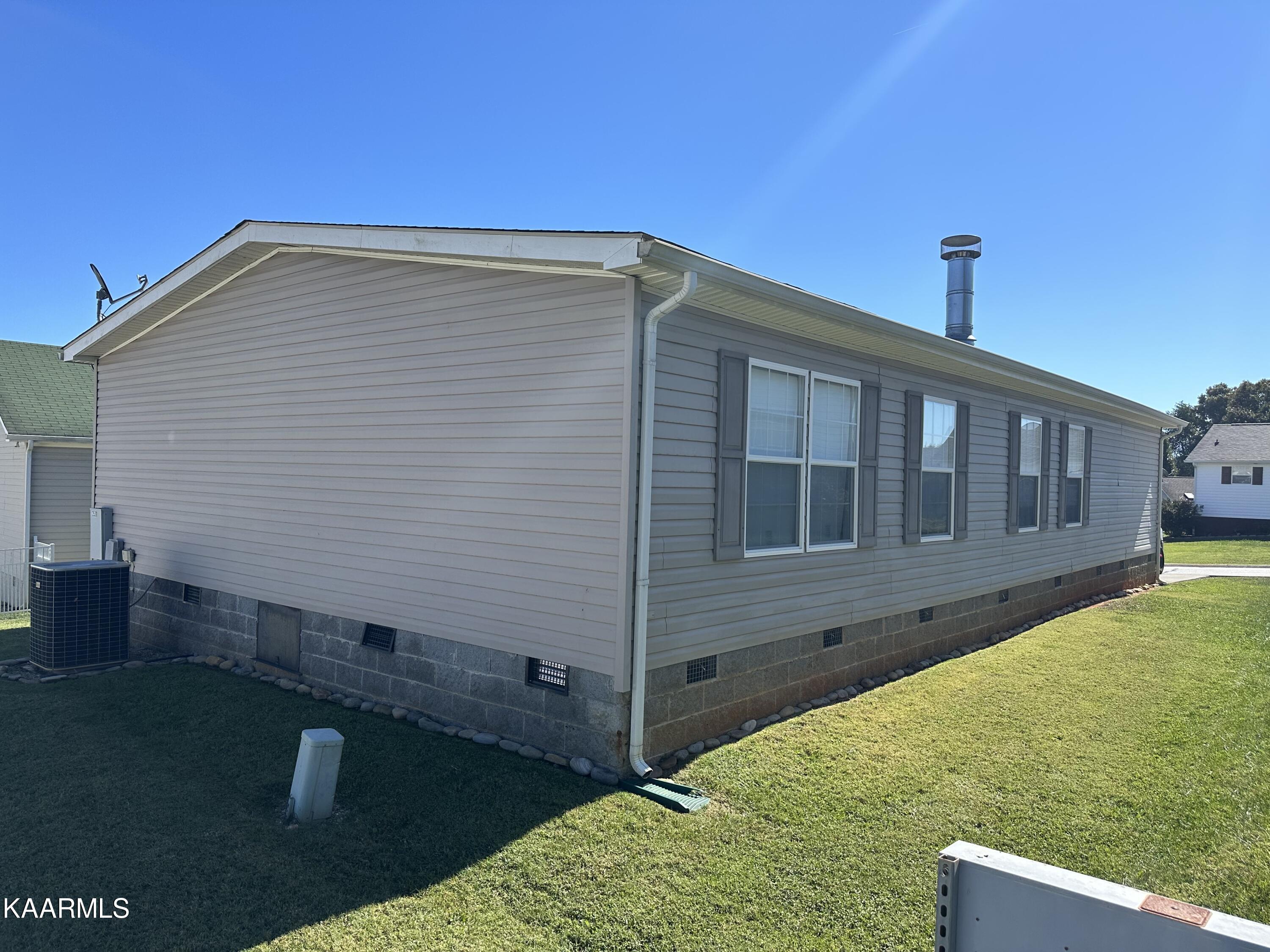 2533 Bay Meadows Way Sevierville, TN 37876 - Photo 4 of 16 5A09FF58-8254-4F2C-98FB-C5732A3546FD