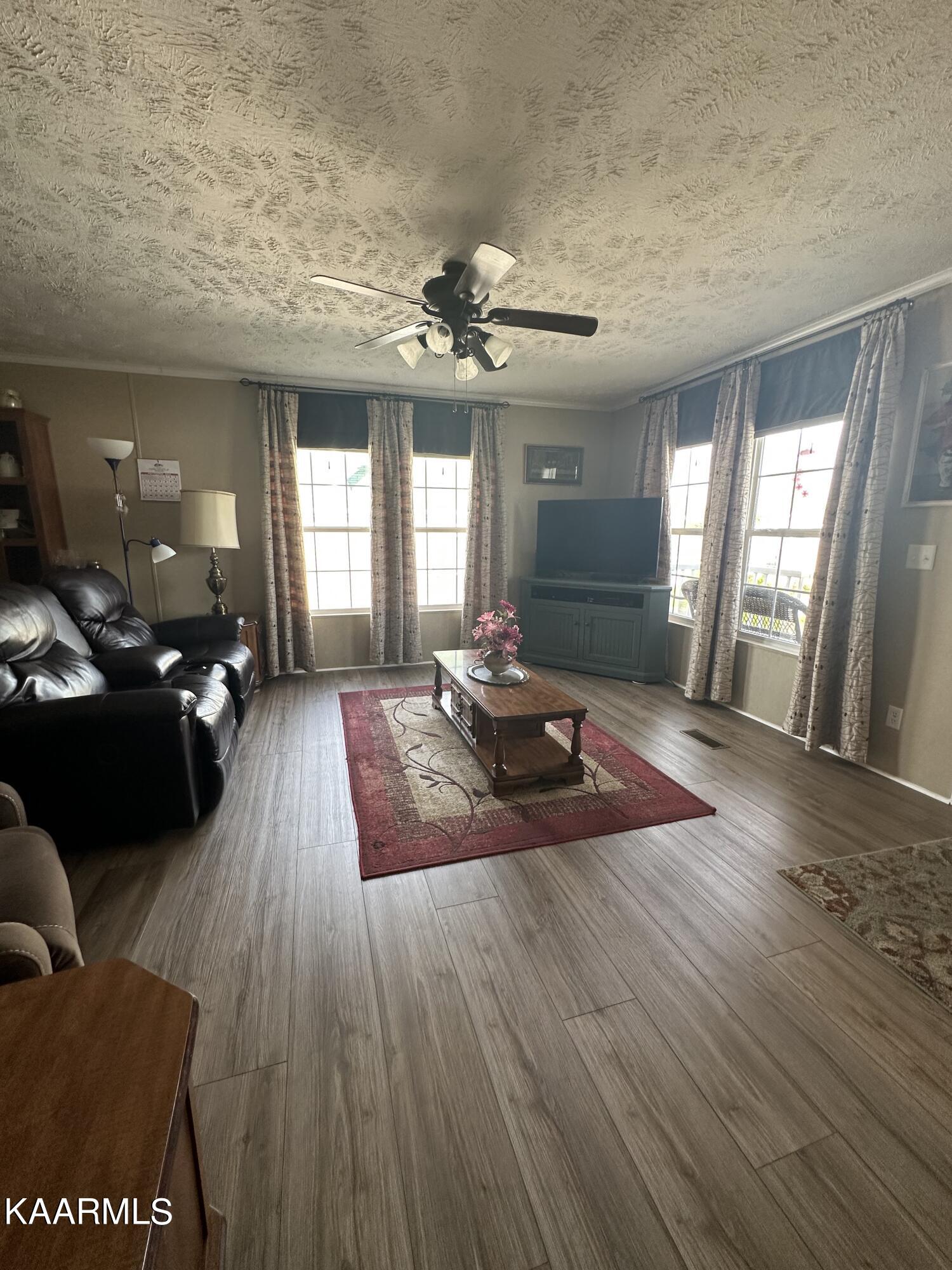 2533 Bay Meadows Way Sevierville, TN 37876 - Photo 6 of 16 IMG_9219
