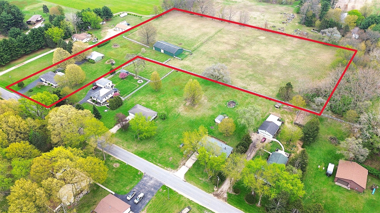 1155 South Bainbridge Center Road Benton Harbor, MI 49022 - Photo 7 of 47