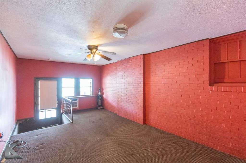 341 North 3rd Avenue Munday, TX 76371 - Photo 13 of 39 Converted garage