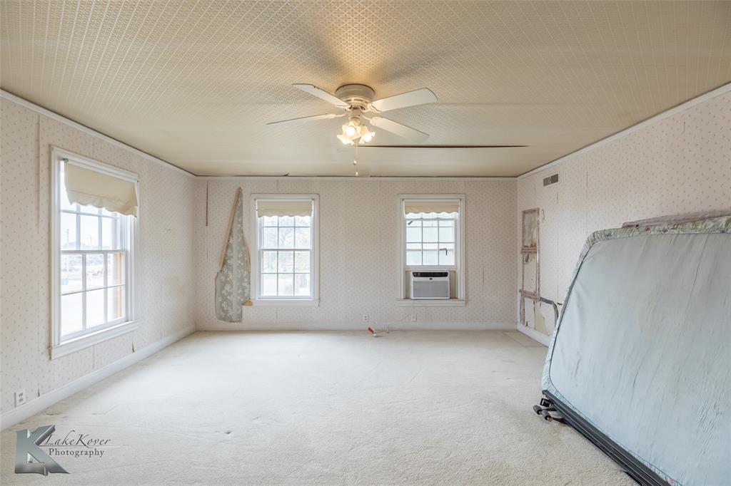 341 North 3rd Avenue Munday, TX 76371 - Photo 27 of 39