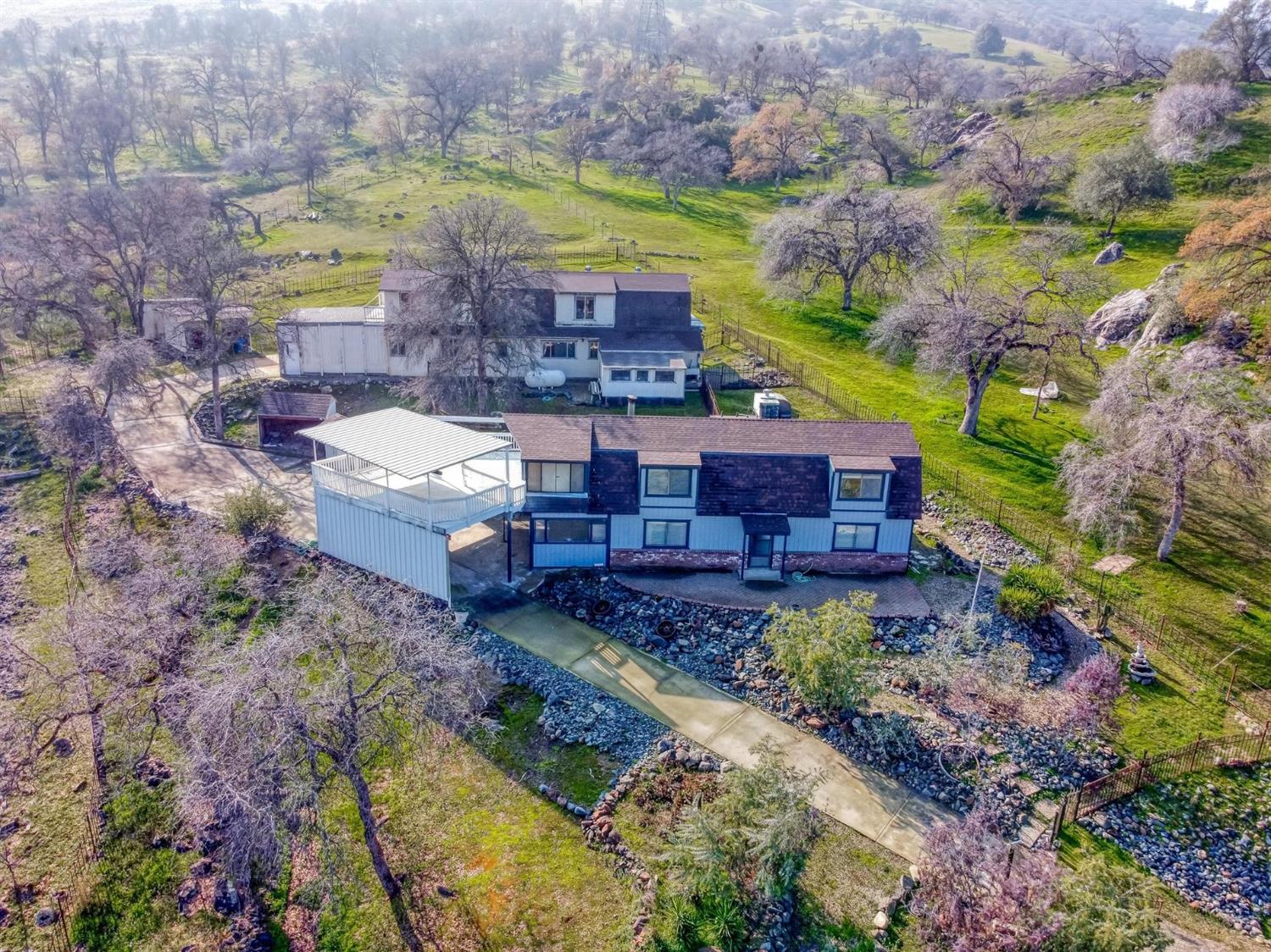 7277 Coyote Trail Road Sanger, CA 93657 - Photo 2 of 37 Gallery Image 2