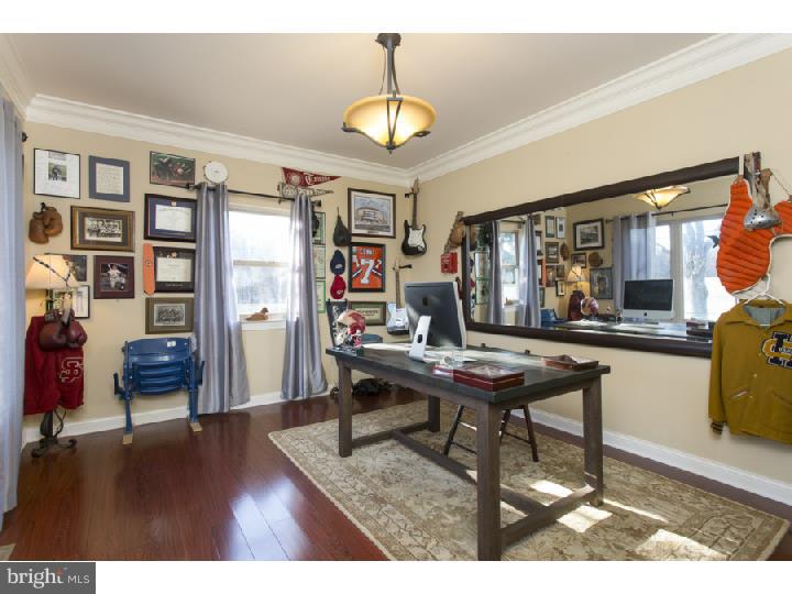 265 Federal City Road Pennington, NJ 08534 - Photo 4 of 25 Living Room