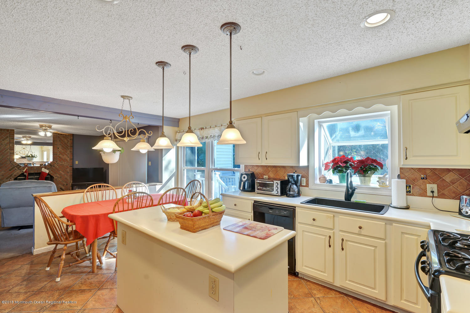 30 Hickory Hill Road Jackson, NJ 08527 - Photo 18 of 37 30 Hickory Hill Rd Jackson NJ-large-018-