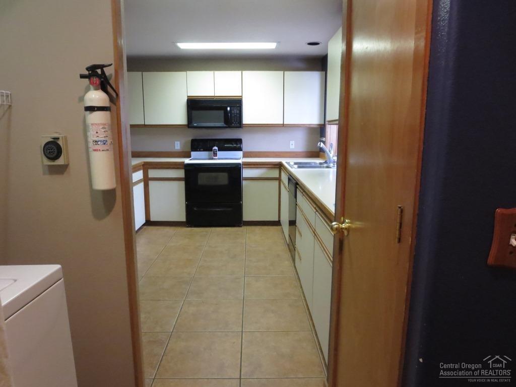 1050 Northeast Butler Market Road, Unit 31 Bend, OR 97701 - Photo 9 of 18 Gallery Image 9