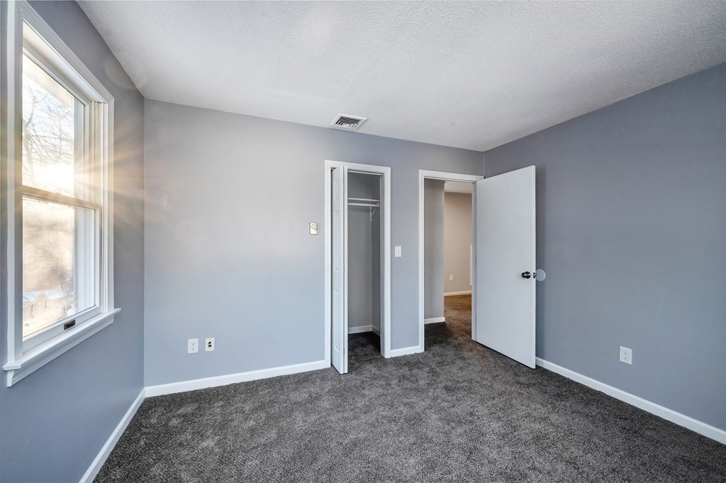 40 Lamont Street Springfield, MA 01119 - Photo 24 of 38