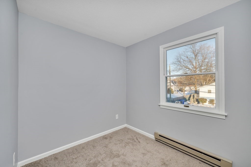 40 Lamont Street Springfield, MA 01119 - Photo 26 of 38