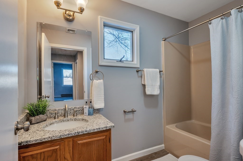 40 Lamont Street Springfield, MA 01119 - Photo 29 of 38
