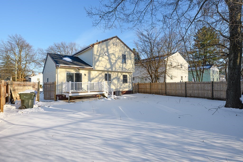 40 Lamont Street Springfield, MA 01119 - Photo 3 of 38