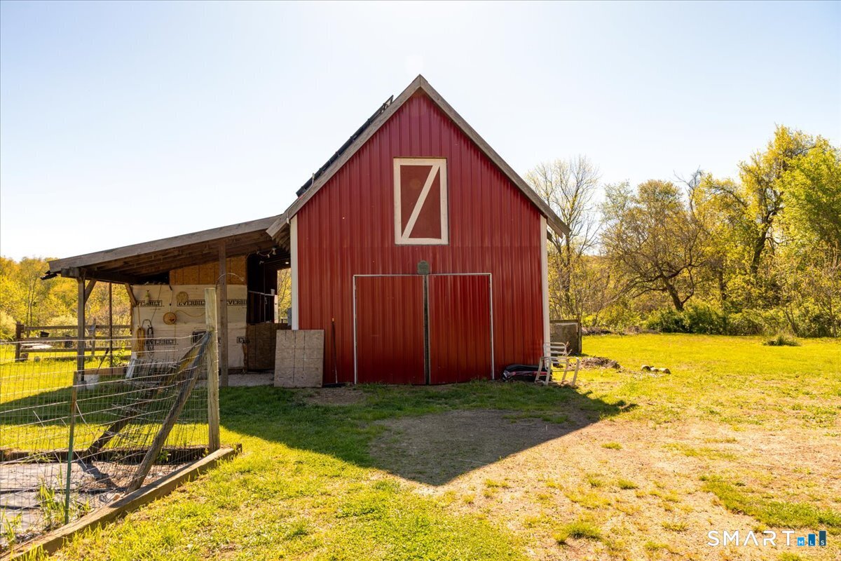 829 Stafford Road Mansfield, CT 06268 - Photo 5 of 27 barn