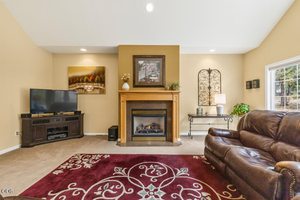 10847 Kestrel Road Klamath Falls, OR 97601 - Photo 13 of 55 Gallery Image 13