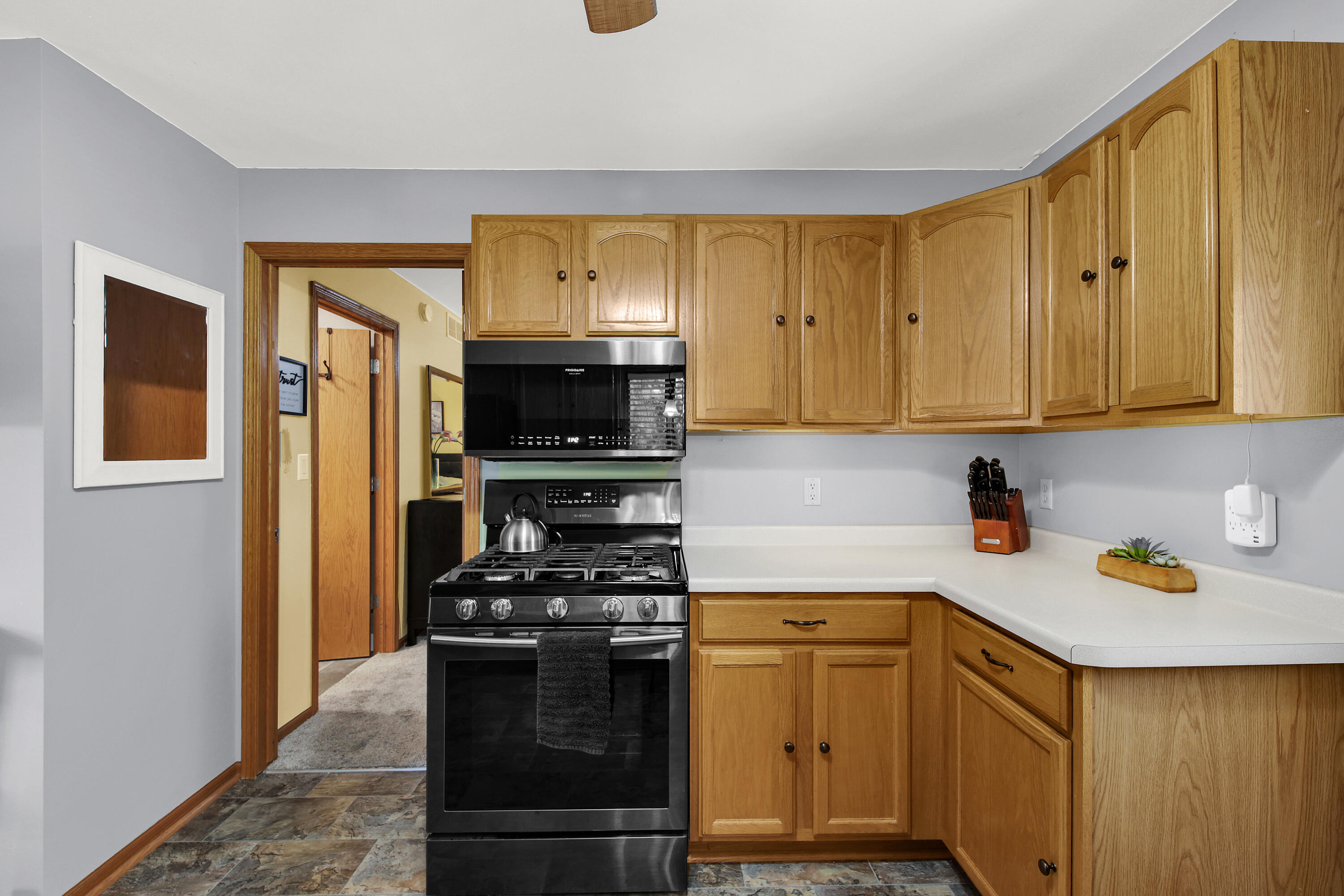 720 Timber Line Trail Hartford, WI 53027 - Photo 13 of 27 Kitchen