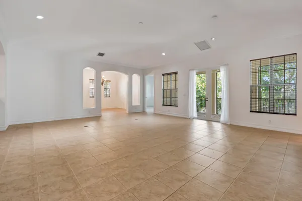 $6,000 | 359 Chambord Terrace, Palm Beach Gardens, FL 33410