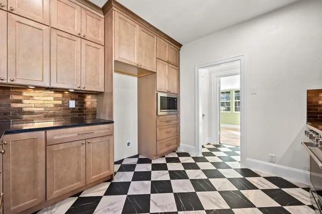 $689,000 | 9703 Saugus Lane, Austin, TX 78733