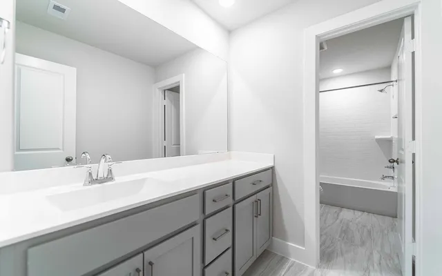 $550,000 | 8915 Rose Jade Drive, Iowa Colony, TX 77583