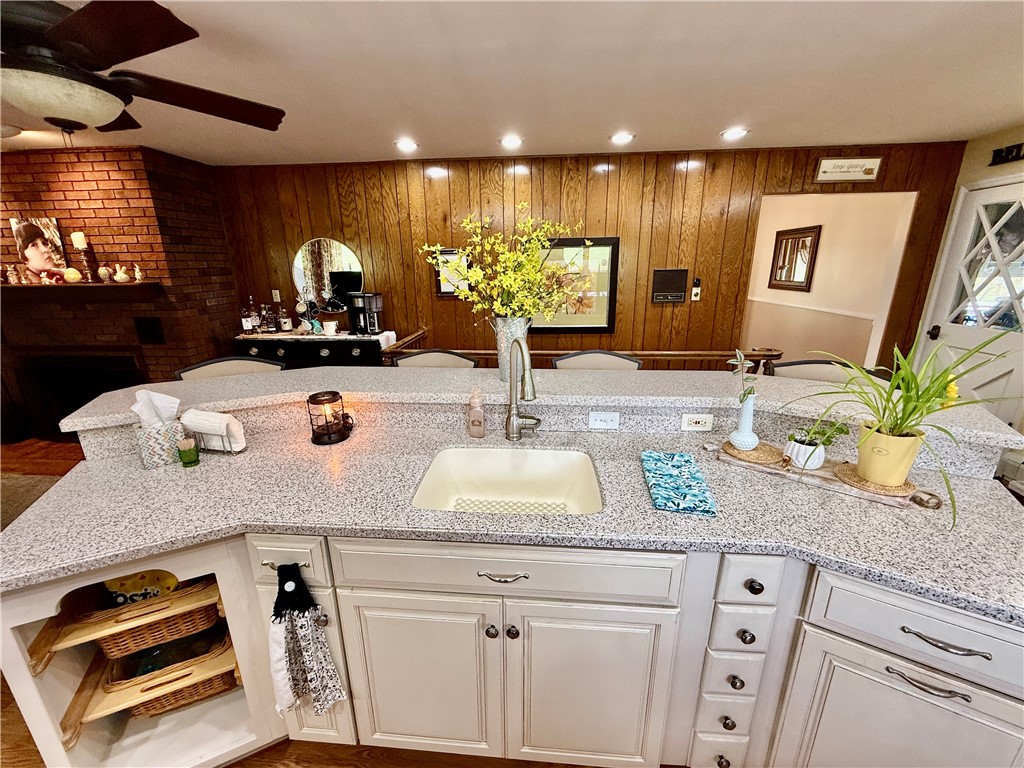 2255 South Taylor Road Decatur, IL 62521 - Photo 9 of 47