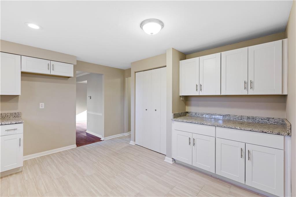 9811 Woodland Road North Pittsburgh, PA 15237 - Photo 11 of 23 Gallery Image 11