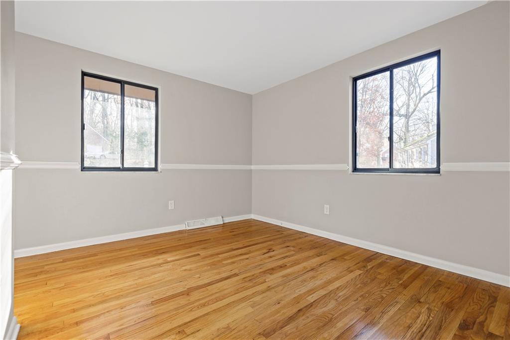 9811 Woodland Road North Pittsburgh, PA 15237 - Photo 20 of 23 Gallery Image 20