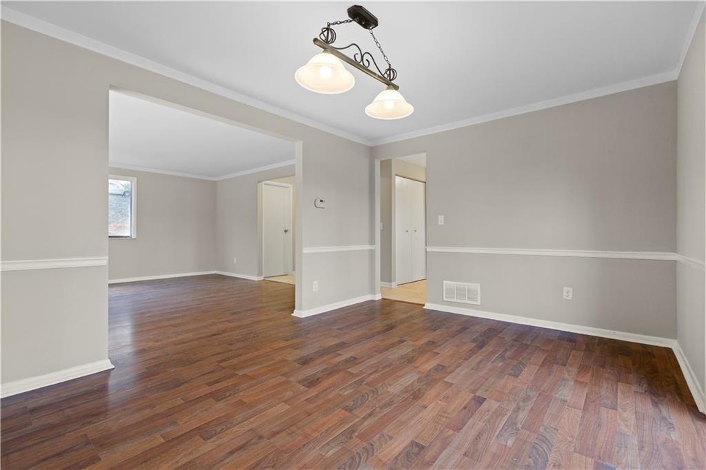 9811 Woodland Road North Pittsburgh, PA 15237 - Photo 6 of 23 Gallery Image 6