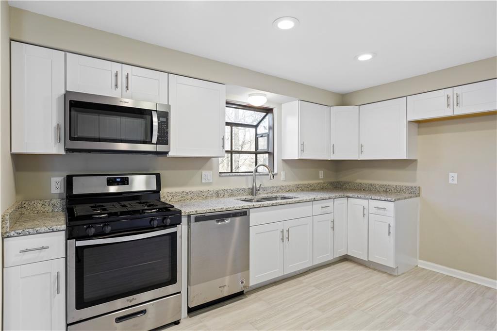 9811 Woodland Road North Pittsburgh, PA 15237 - Photo 10 of 23 Gallery Image 10
