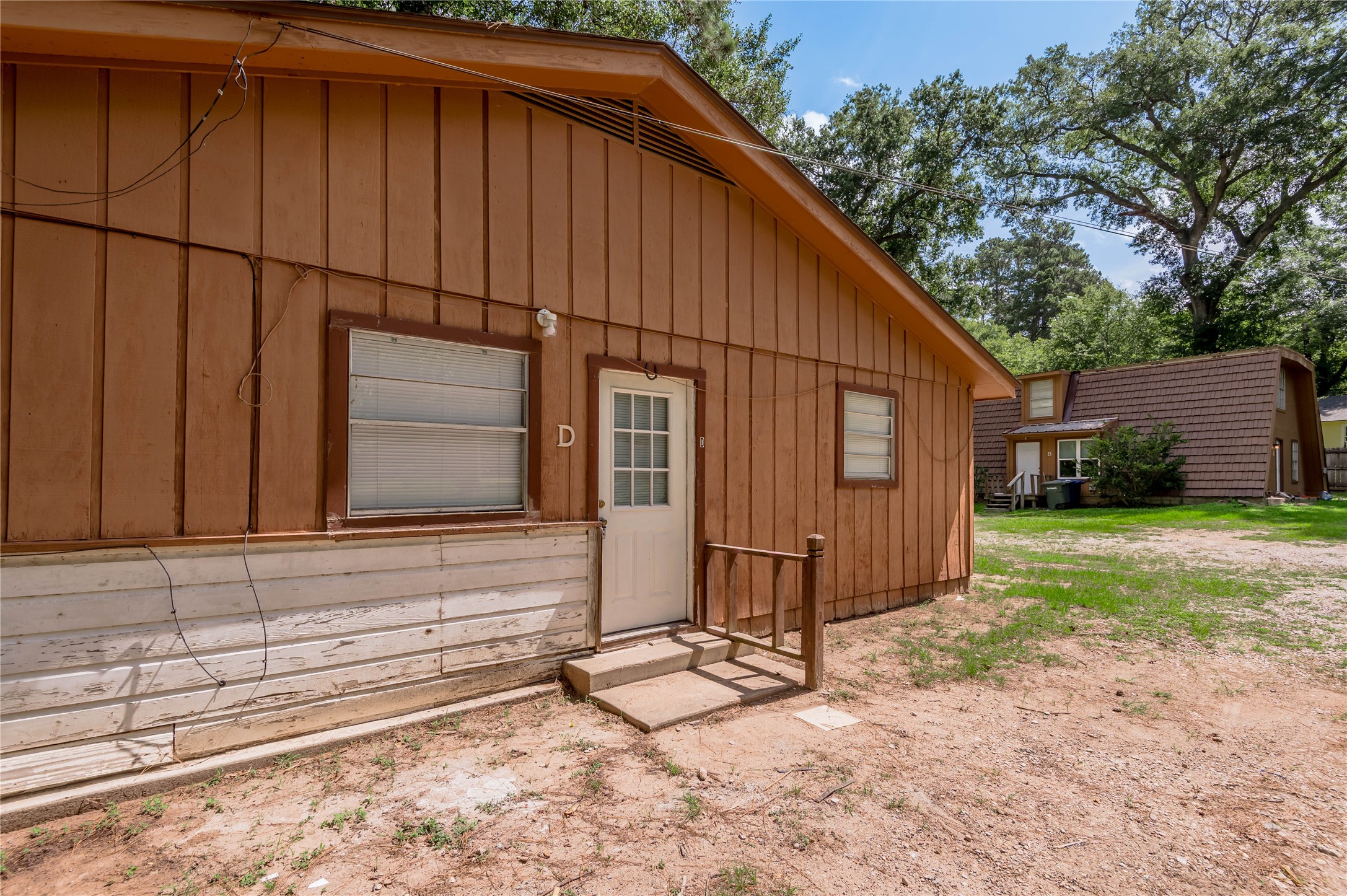 712 Cline Street, Unit D Huntsville, TX 77340 - Photo 3 of 21