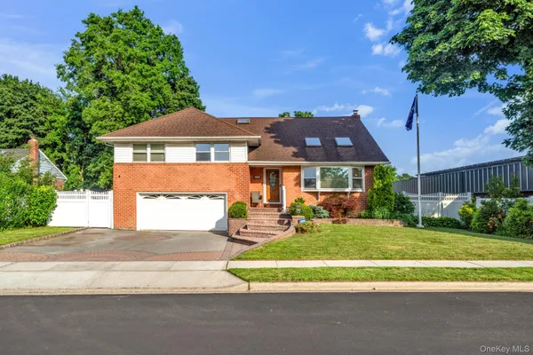 $1,088,000 | 46 Audrey Road, Westbury, NY 11590