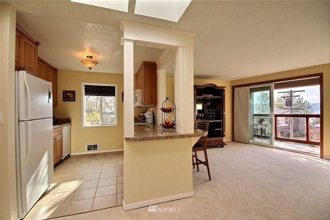 740 North 32nd Street, Unit 4 Renton, WA 98056 - Photo 11 of 19