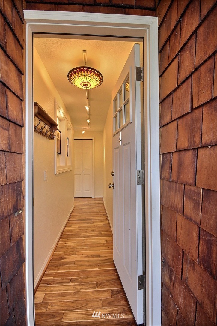 740 North 32nd Street, Unit 4 Renton, WA 98056 - Photo 4 of 19
