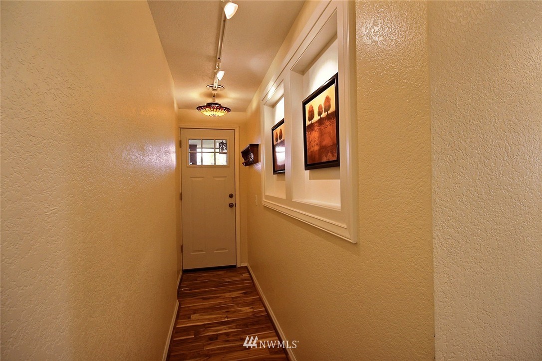 740 North 32nd Street, Unit 4 Renton, WA 98056 - Photo 5 of 19