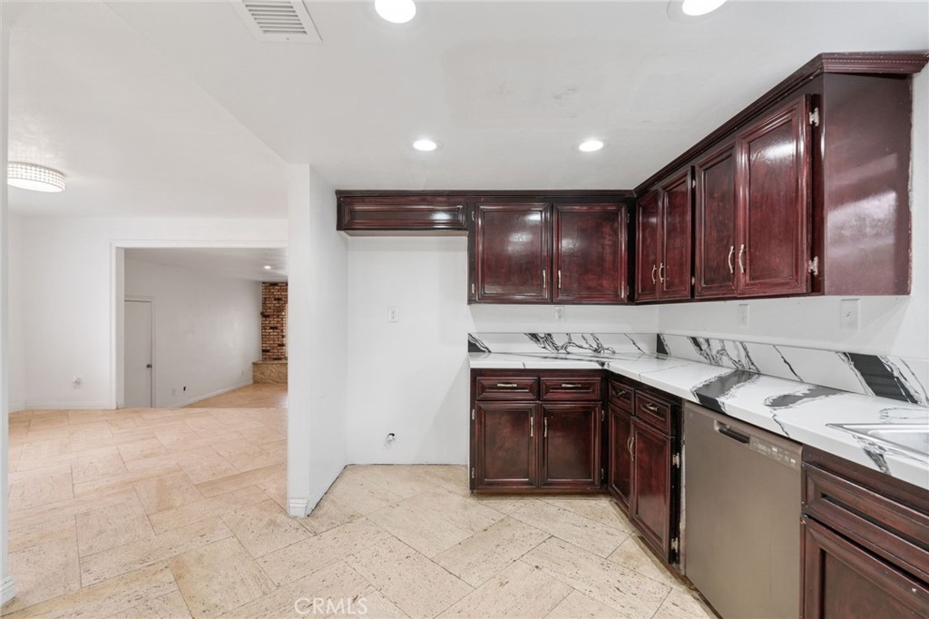 1636 Devore Road San Bernardino, CA 92407 - Photo 14 of 47 Gallery Image 14