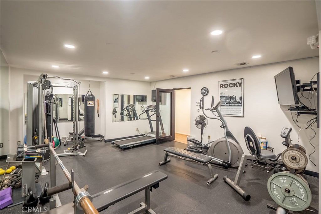 10926 Bluffside Drive, Unit 9 Studio City, CA 91604 - Photo 38 of 43 a view of a room with gym equipment