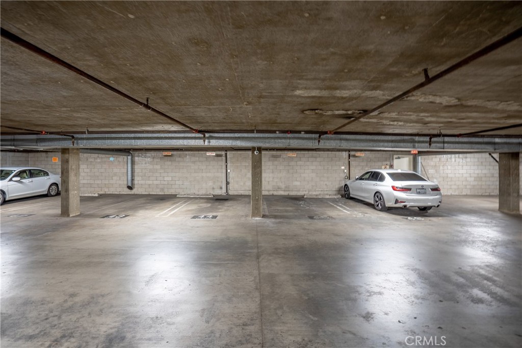 10926 Bluffside Drive, Unit 9 Studio City, CA 91604 - Photo 41 of 43