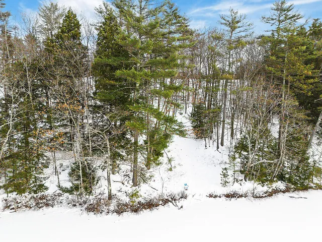 $130,000 | 915 Augusta Road, Belgrade, ME 04917