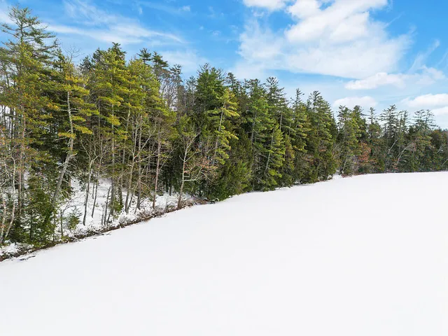 $130,000 | 915 Augusta Road, Belgrade, ME 04917